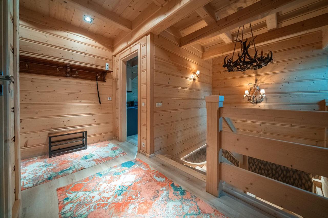 Rich Witch Villa&Spa コシチェリスコ エクステリア 写真